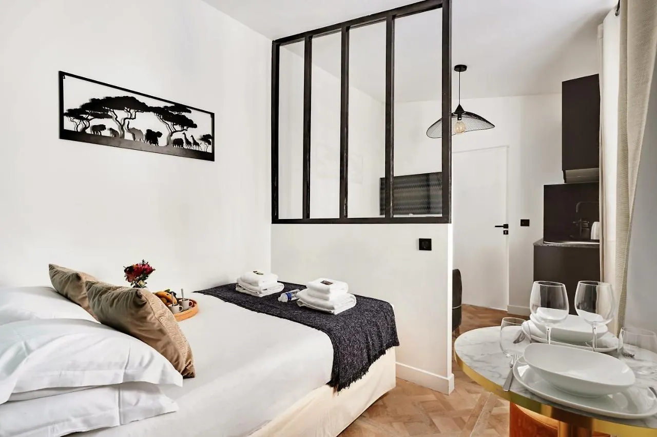 Appartement CMG - Tour Eiffel Champs de Mars à Paris